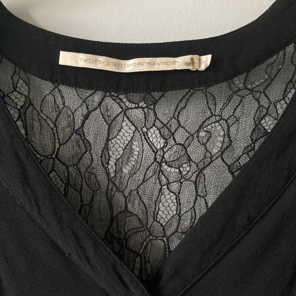 TWELFTH STREET by CYNTHIA VINCENT lace top Small - Picture 3 of 9
